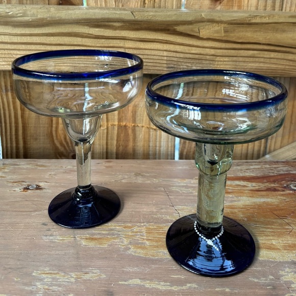 3 Piece Set 2 Mexican Hand Blown Margarita Glasses & Pitcher Cobalt Blue Trim - Picture 4 of 11